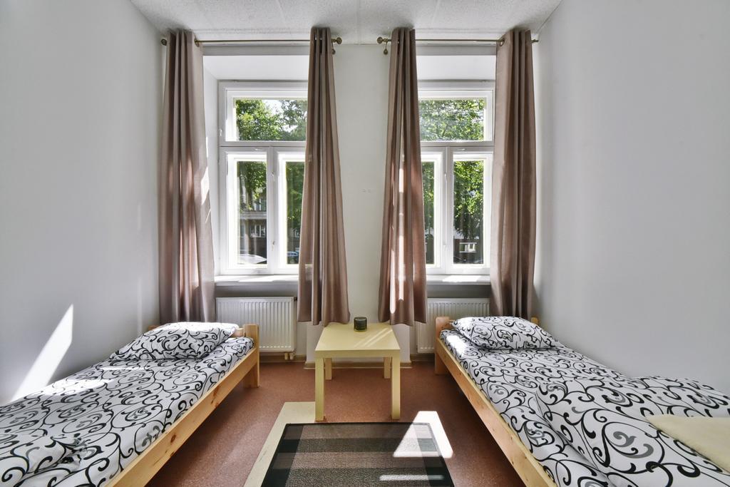 Laisves Avenue Hostel "Easy Kaunas" Bagian luar foto