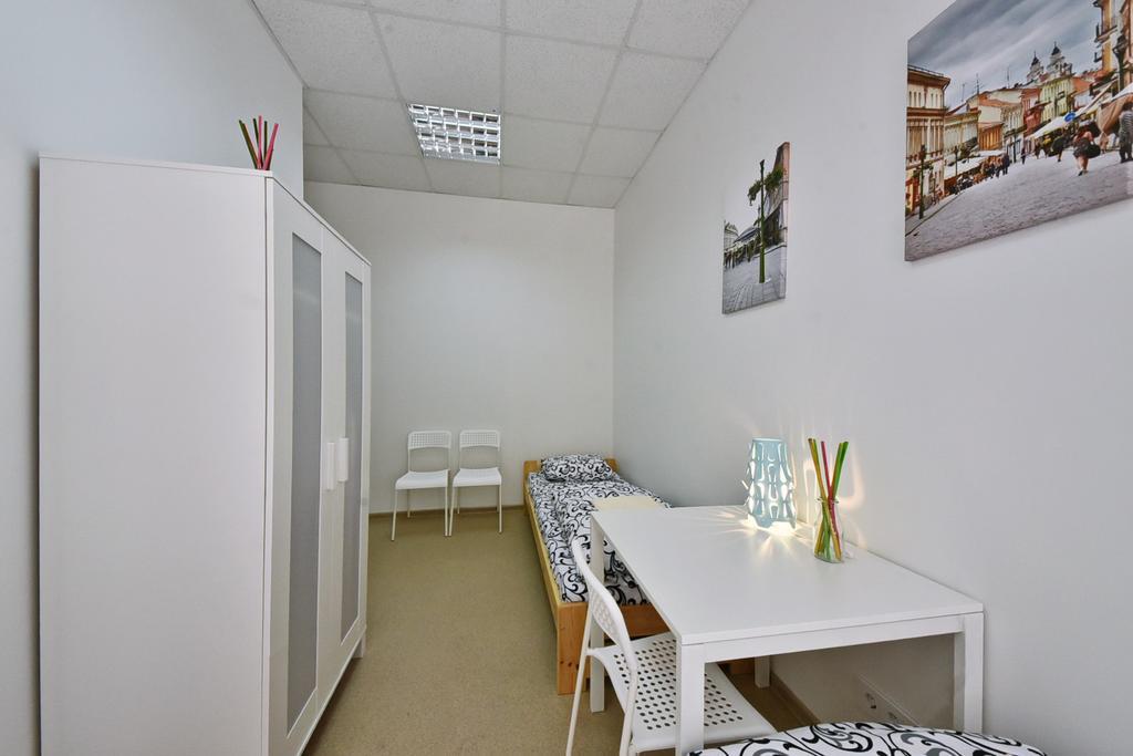 Laisves Avenue Hostel "Easy Kaunas" Bagian luar foto