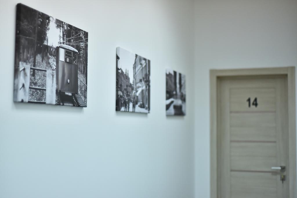 Laisves Avenue Hostel "Easy Kaunas" Bagian luar foto