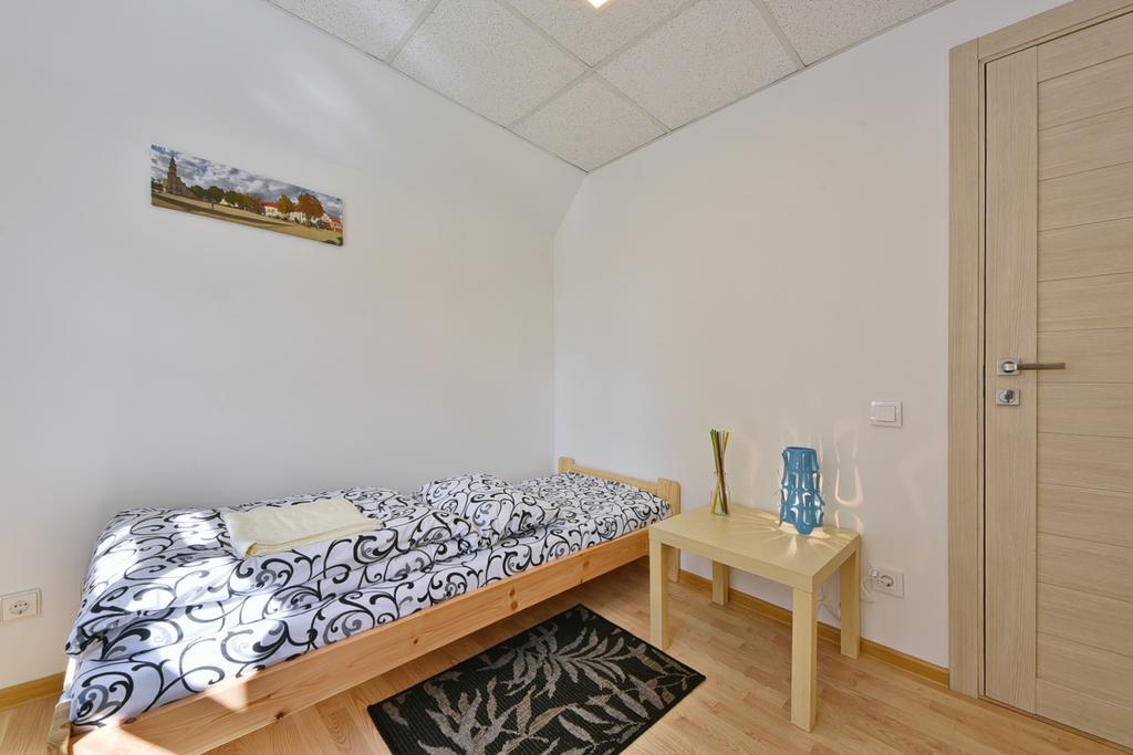 Laisves Avenue Hostel "Easy Kaunas" Bagian luar foto